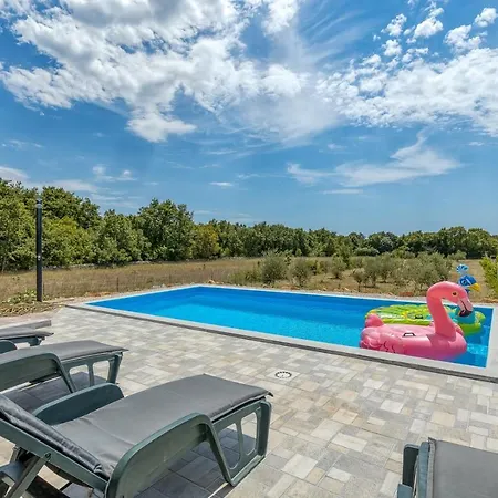 Vakantiehuis House Karbonaca With Private Pool Juršići
