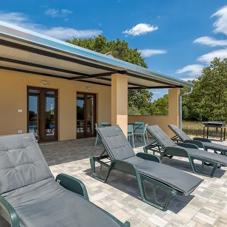 House Karbonaca With Private Pool