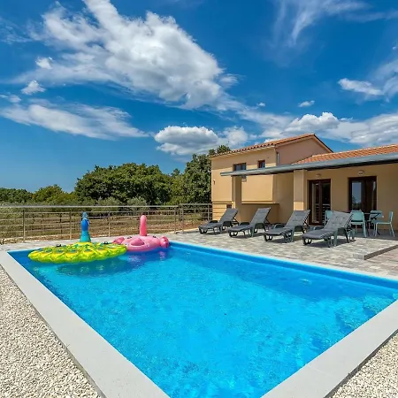 House Karbonaca With Private Pool