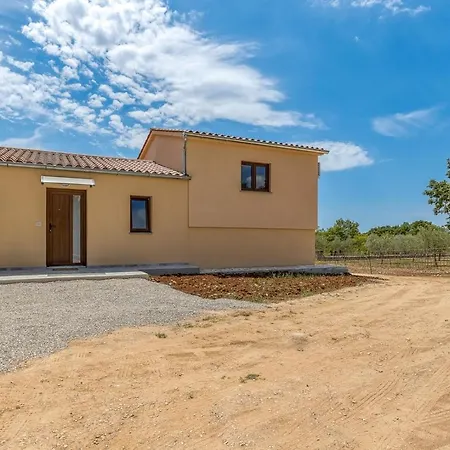 Holiday home House Karbonaca With Private Pool Jursici