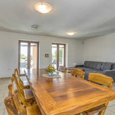 Holiday home House Karbonaca With Private Pool Jursici