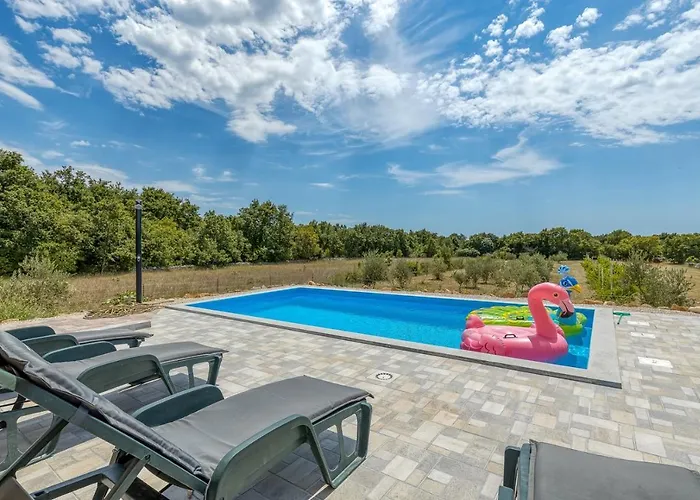 Vakantiehuis House Karbonaca With Private Pool Juršići