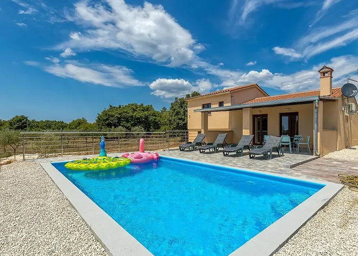 House Karbonaca With Private Pool