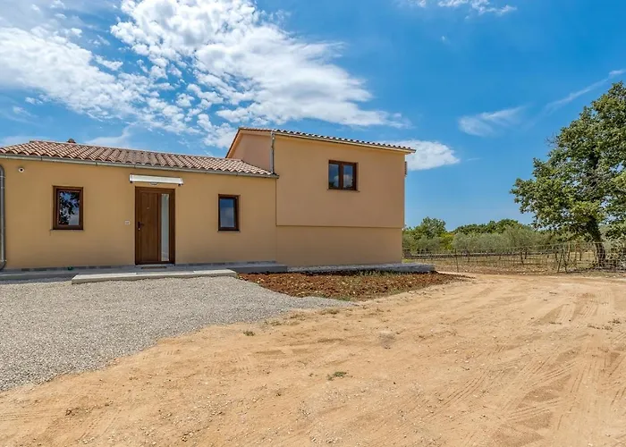 Vakantiehuis House Karbonaca With Private Pool Juršići